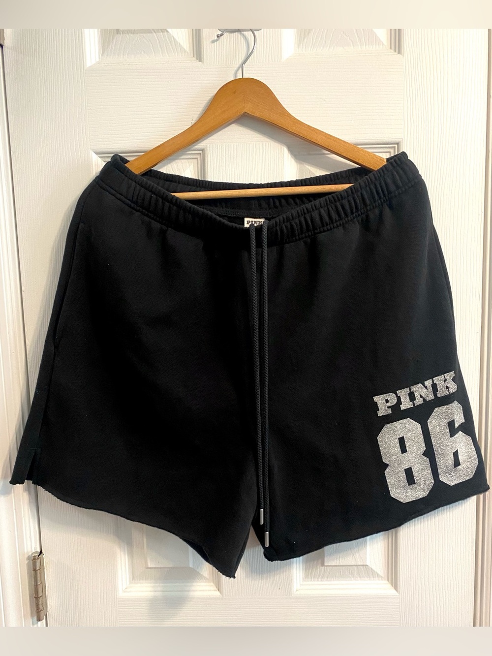 🖤💜 NWT VS PINK FLEECE LONG SHORTS CUT OFF BLACK RELAXED FIT SIZE LARGE🖤